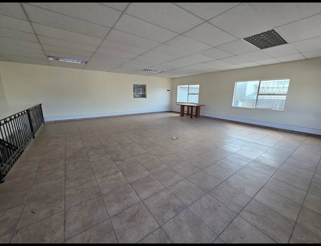 435M² WAREHOUSE FOR SALE IN BOOYSENS RESERVE